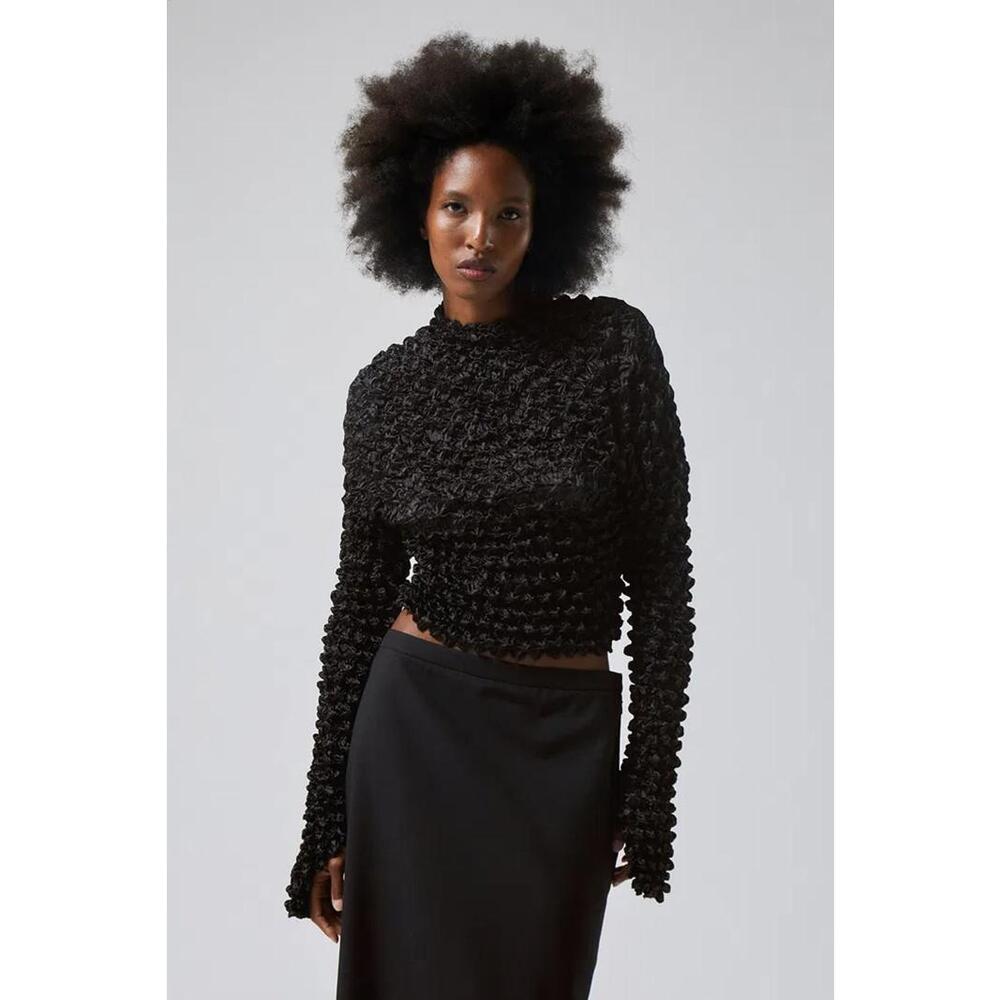 Weekday Spike Longsleeve Top - M/L‎